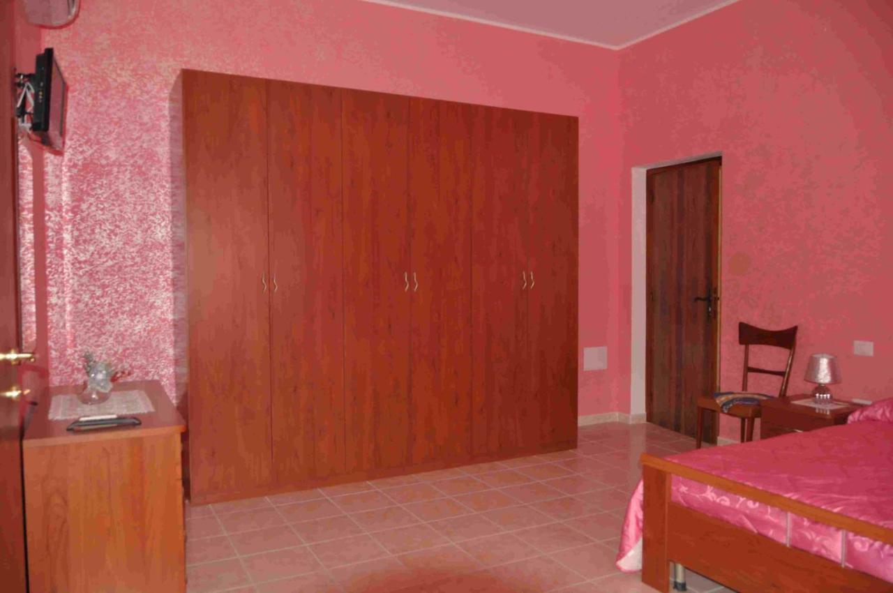 B&B Il Gabbiano SantʼAntìoco Екстериор снимка