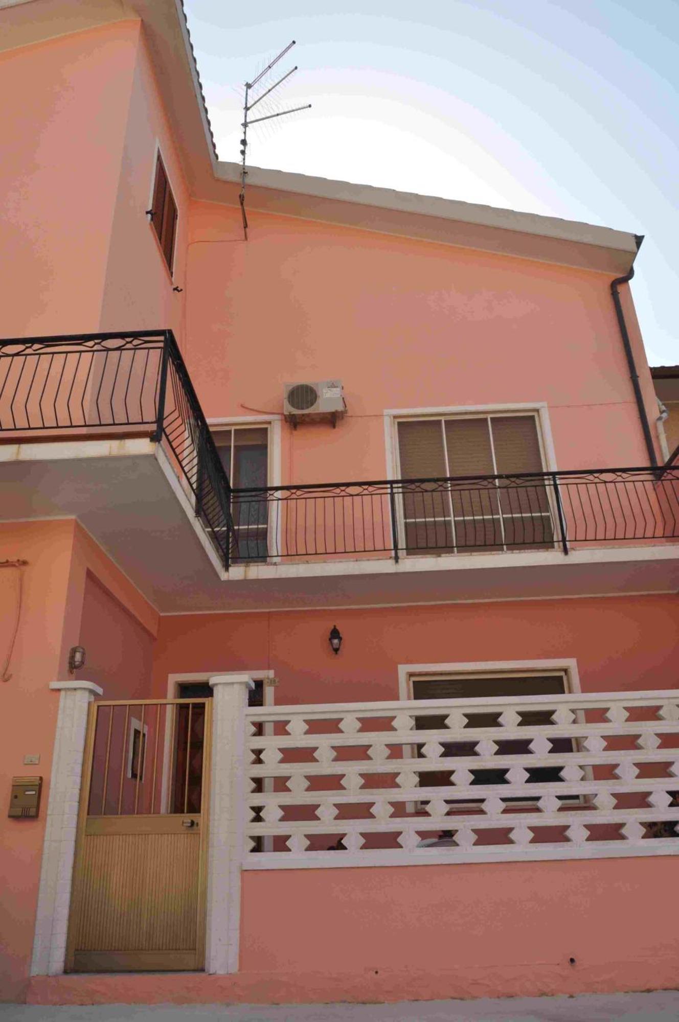 B&B Il Gabbiano SantʼAntìoco Екстериор снимка